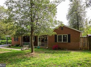 1300 Cresthaven Dr, Silver Spring, MD 20903