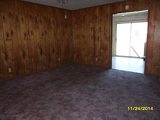 3rd image of 904 Live Oak Dr