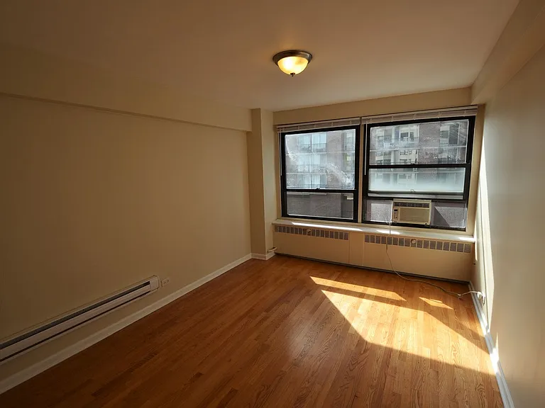 4180 Marine Terrace Apartments — Photo 91