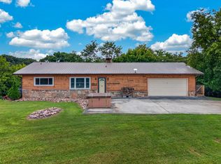2829 Indian Creek Rd, Dandridge, TN 37725