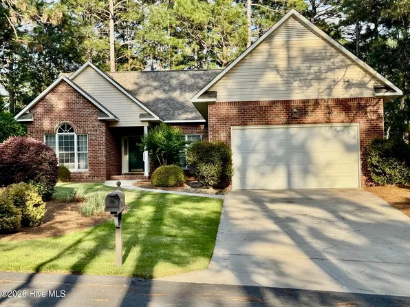 5 Oak Tree Lane, Pinehurst, NC 28374