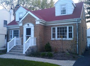 208 S Hi Lusi Ave, Mount Prospect, IL 60056