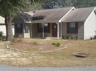 402 Oak Pl, Crestview, FL 32539