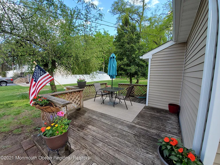 16 Leocadia Ct — Photo 2