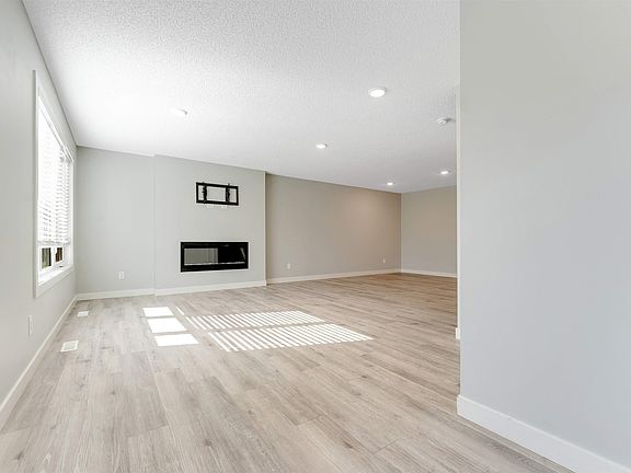 4th image of 6466 177a Ave NW