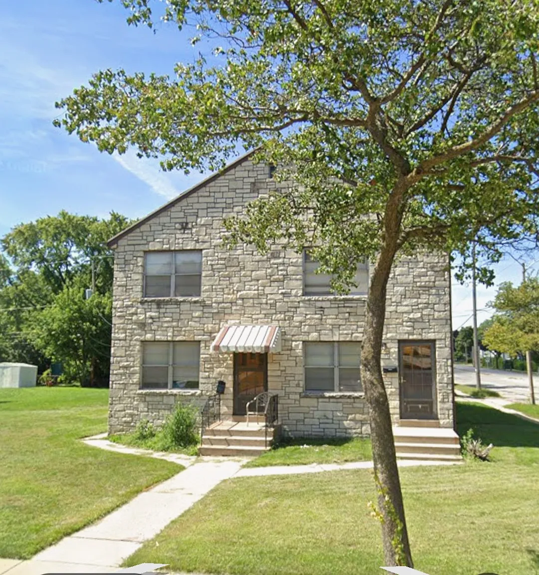 3 bed, 1450 sqft, $1,685 — Photo 1