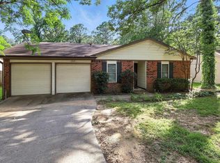 12621 Valleywood Dr, Little Rock, AR 72211