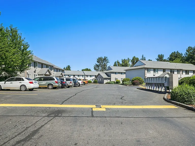 Madras Apartments — Photo 33