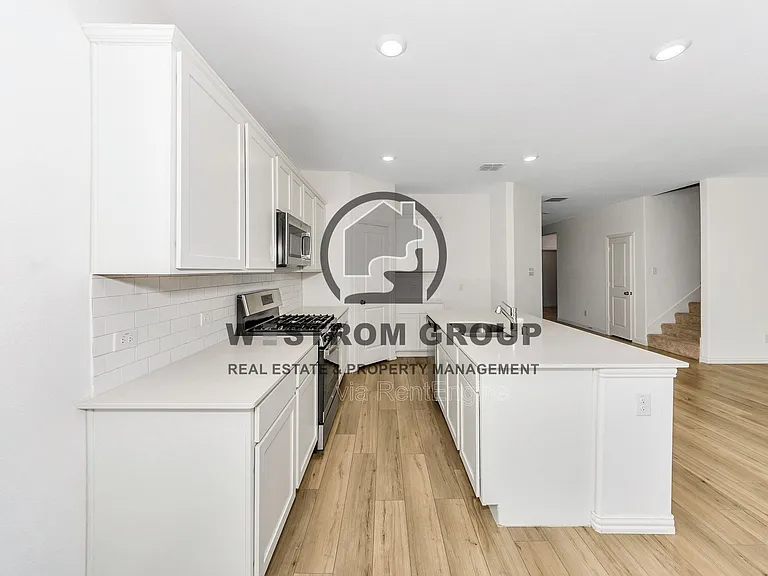 2600 Starwater Dr — Photo 7