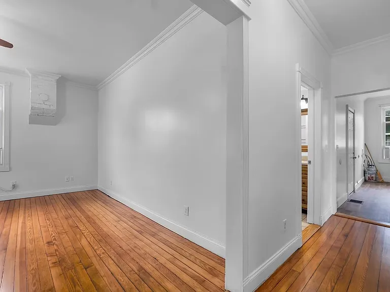 9 S Benton St #A — Photo 12