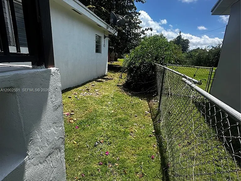821 SW 2nd St — Photo 3