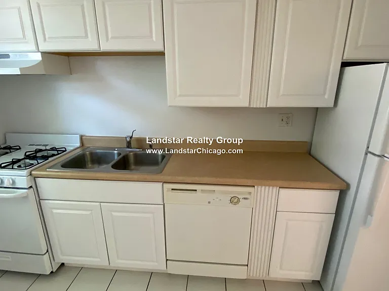 918 Reba Pl #2S — Photo 9