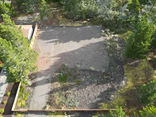 Nordahl Rd, Florence, OR 97439