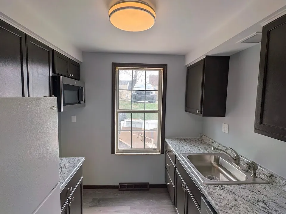 12-14 Sedalia Ave #14A