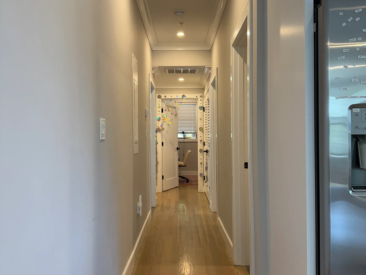 4 bed, 1290 sqft, $4,450 — Photo 4