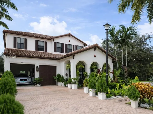 8537 NW 39th Ct, Hollywood, FL 33024