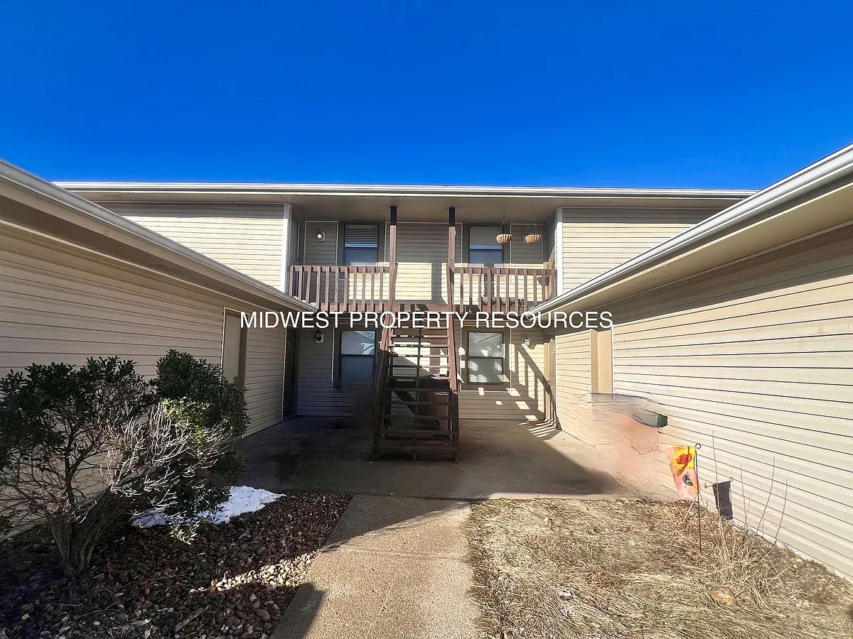 Building Photo - 204 Sky Vue Dr #A