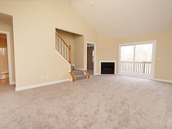 4th image of 1247 Parkside Ct