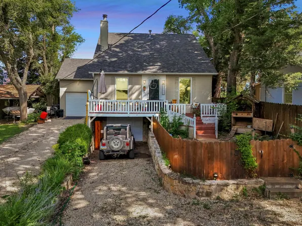 4 Pioneer Ct, Marion, KS 66861