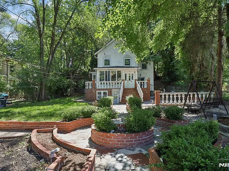 796 Old Newbridge Rd — Photo 2