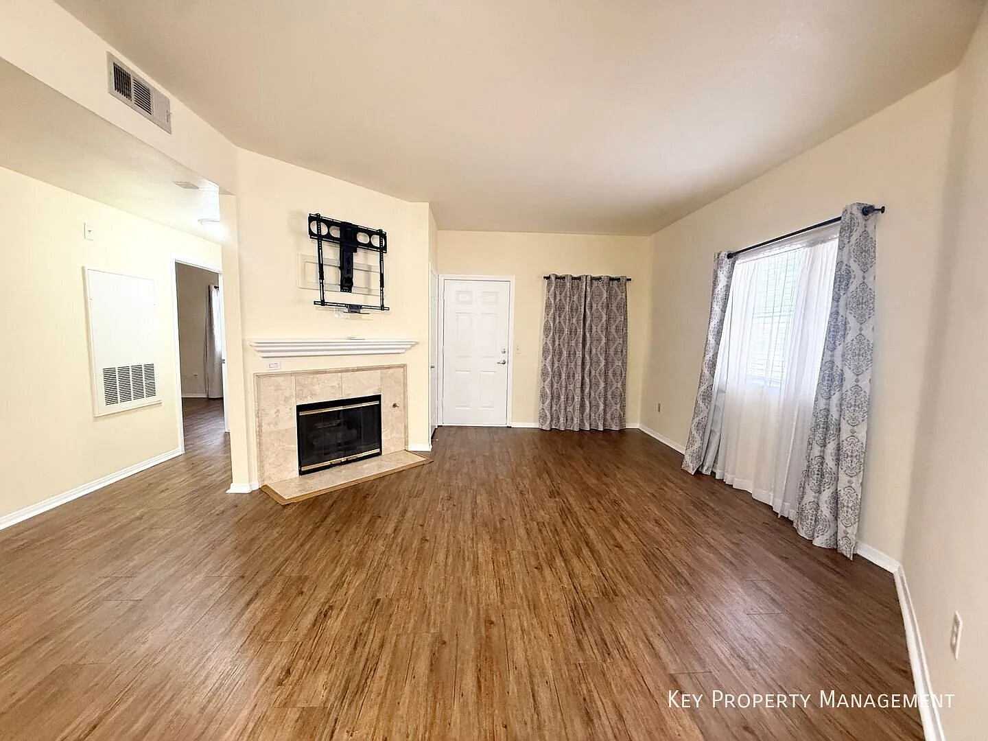 Gated SW Las Vegas Condo with Pool Access, Granite Countertops & Attached 2-Car Garage — Photo 2