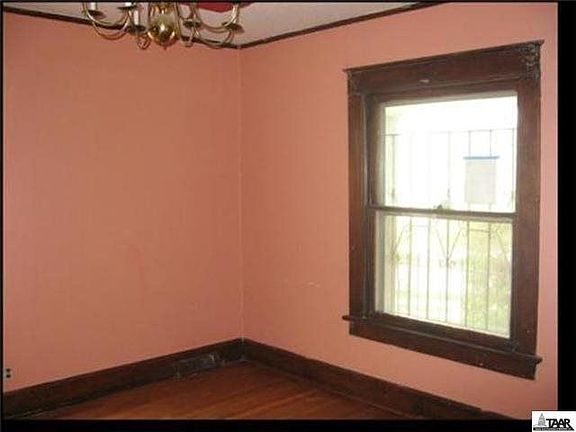 3rd image of 38 N Thorpe St