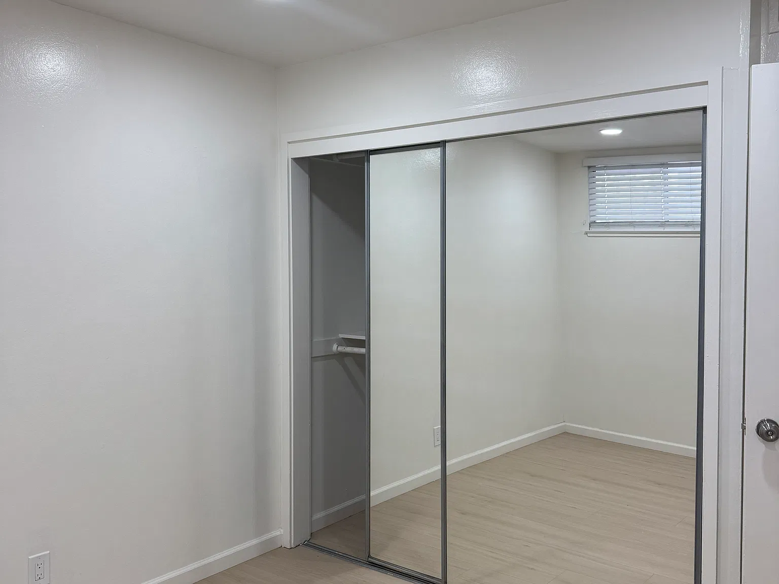 2 bed, 900 sqft, $2,950 — Photo 4