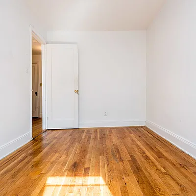 Rented by Nooklyn NYC LLC | media 7