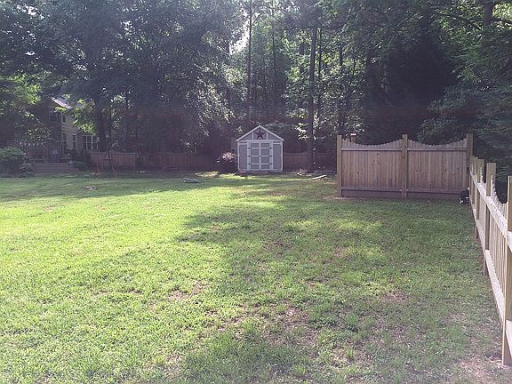 4th image of 157 Kenton Pl