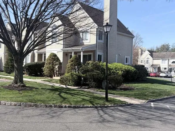 132 Longacre Ct, Hillsborough, NJ 08844