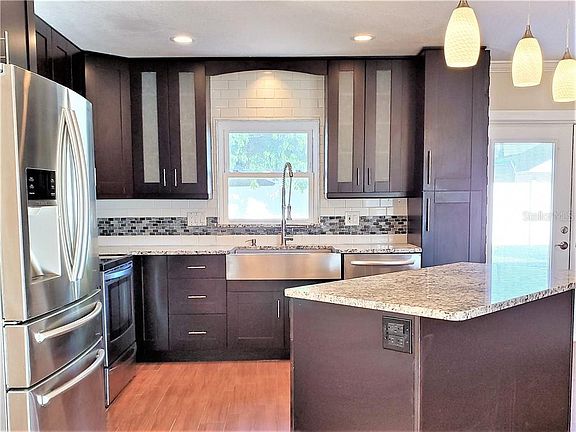 4th image of 9010 Dixiana Villa Cir