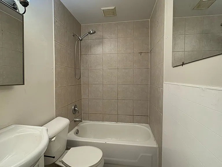 204 McKay Ave #1 — Photo 14