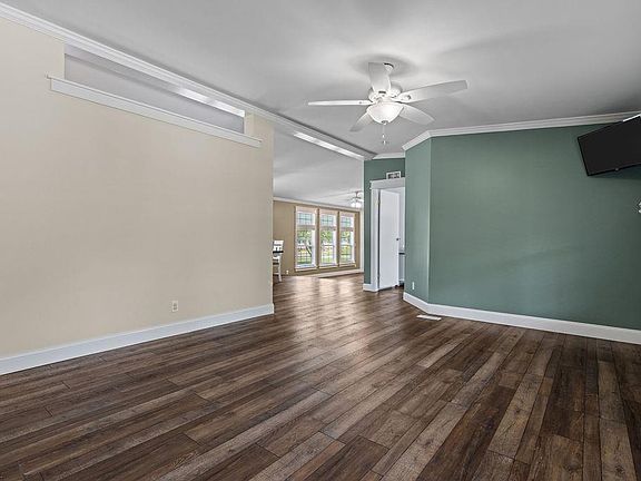 3rd image of 9242 Doles Rd