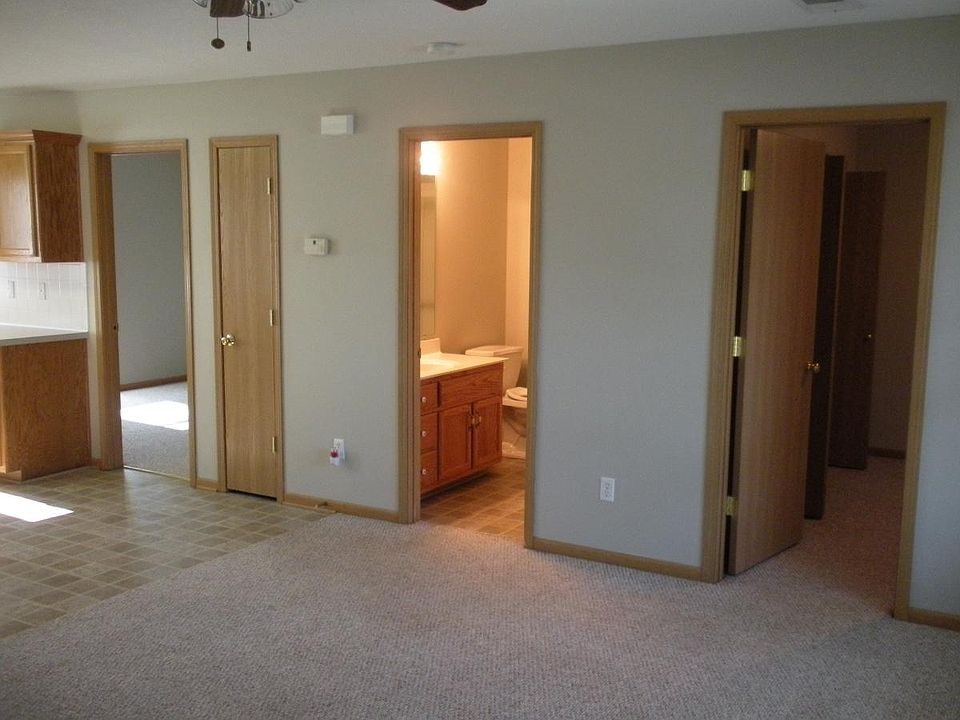 2nd image of 112 Railroad St APT A
