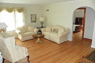 2nd image of 10133 S Central Park Ave
