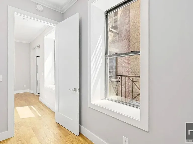 252 W 76th St #5C — Photo 3