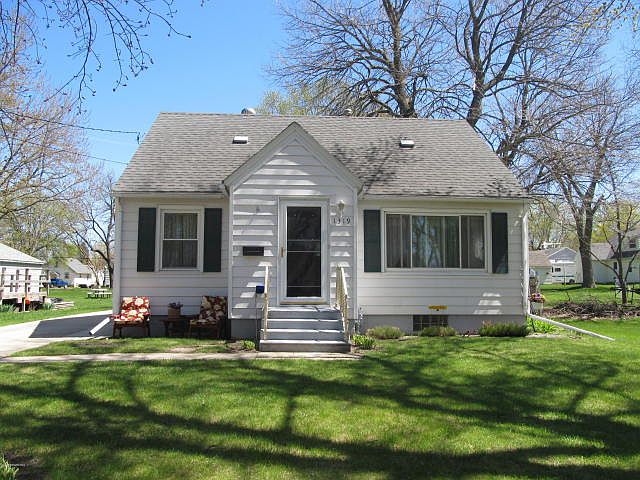 1st image of 1319 Saint John Ave