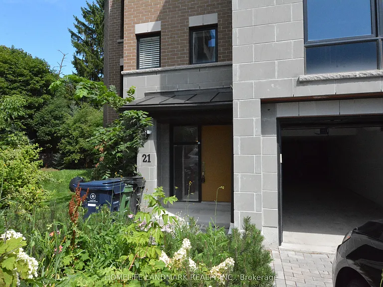 21 Kenneth Wood Cres — Photo 2