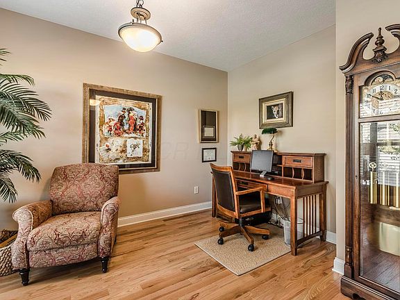 5th image of 3825 Foresta Grand Dr