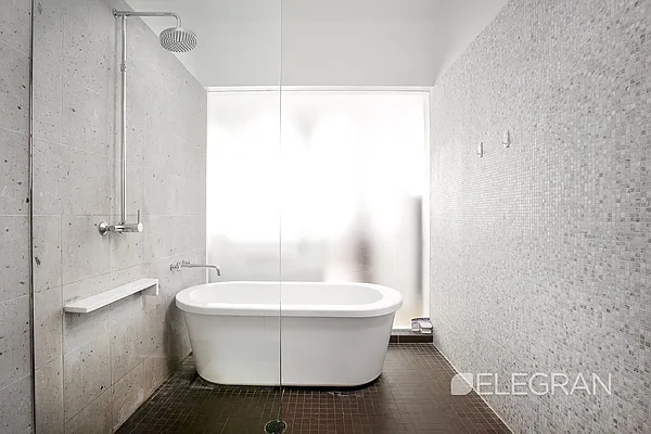 Rented by (Legacy) Elegran | media 6