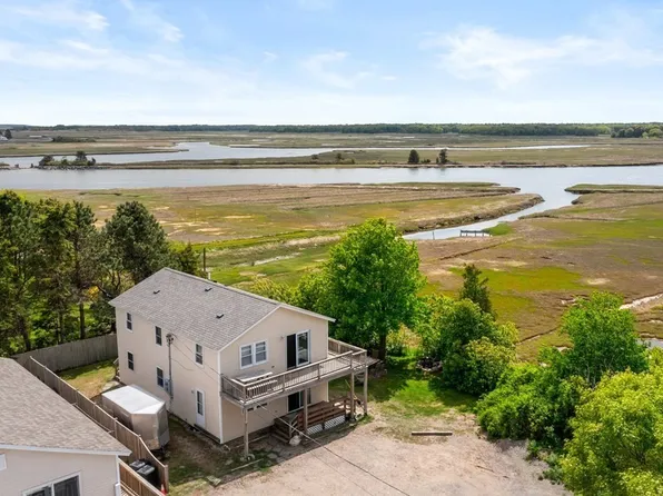 9 Cottage Way, Salisbury, MA 01952