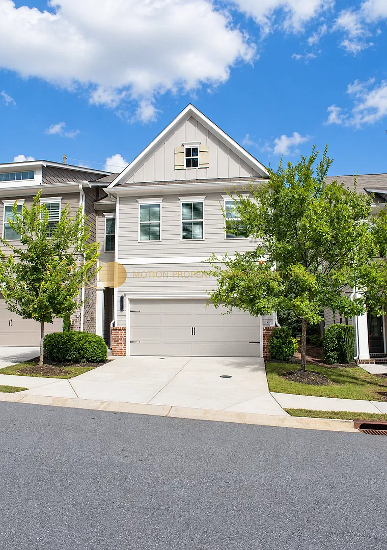 Move In Before The End Of The Month And Get November Free!! — Photo 1