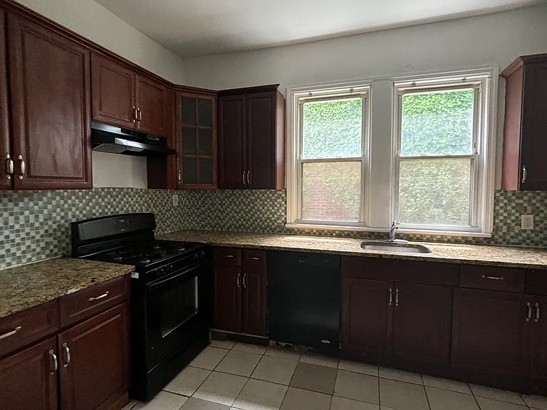 45 Treacy Ave #1 — Photo 1