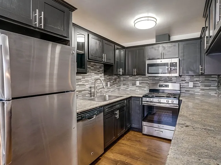 Secure and Convenient Multi-Unit Asset in Central Inglewood — Photo 10