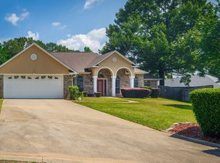1015 Stonewall Dr, Marshall, TX 75672