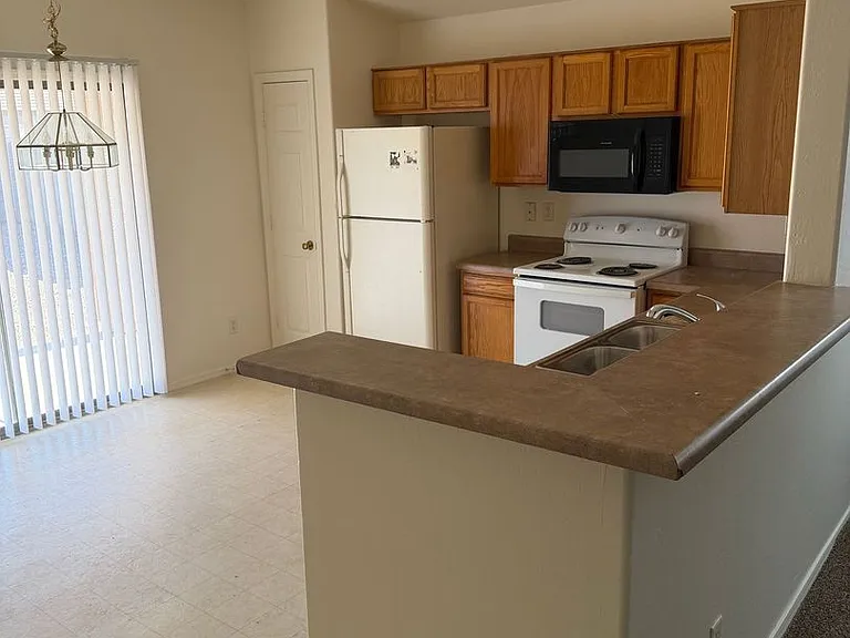 1225 W Darrel Rd — Photo 6