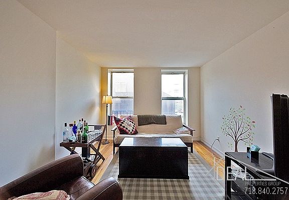 4th image of 334 Bergen St