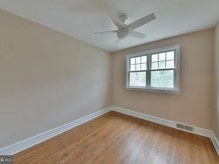 27 Bysher Ave — Photo 13