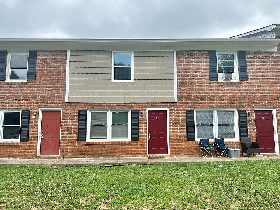 1st image of 900 Junius St APT B