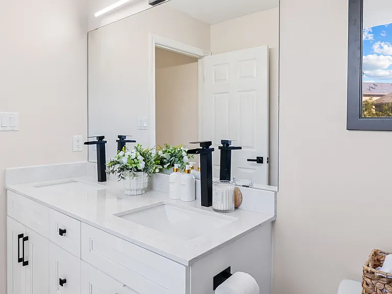 754 Hedgerow Pl — Photo 31